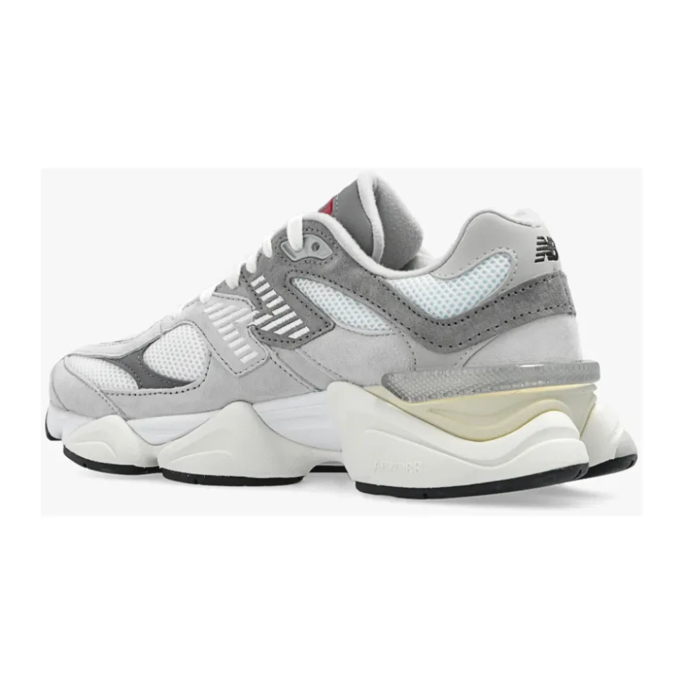 9060 Sneakers