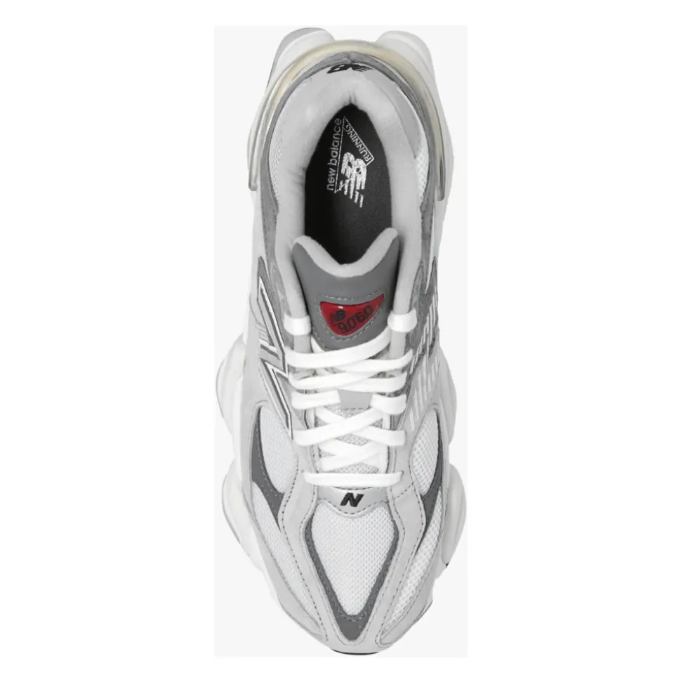 9060 Sneakers