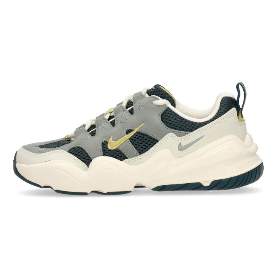 Tech Hera Low Sneaker