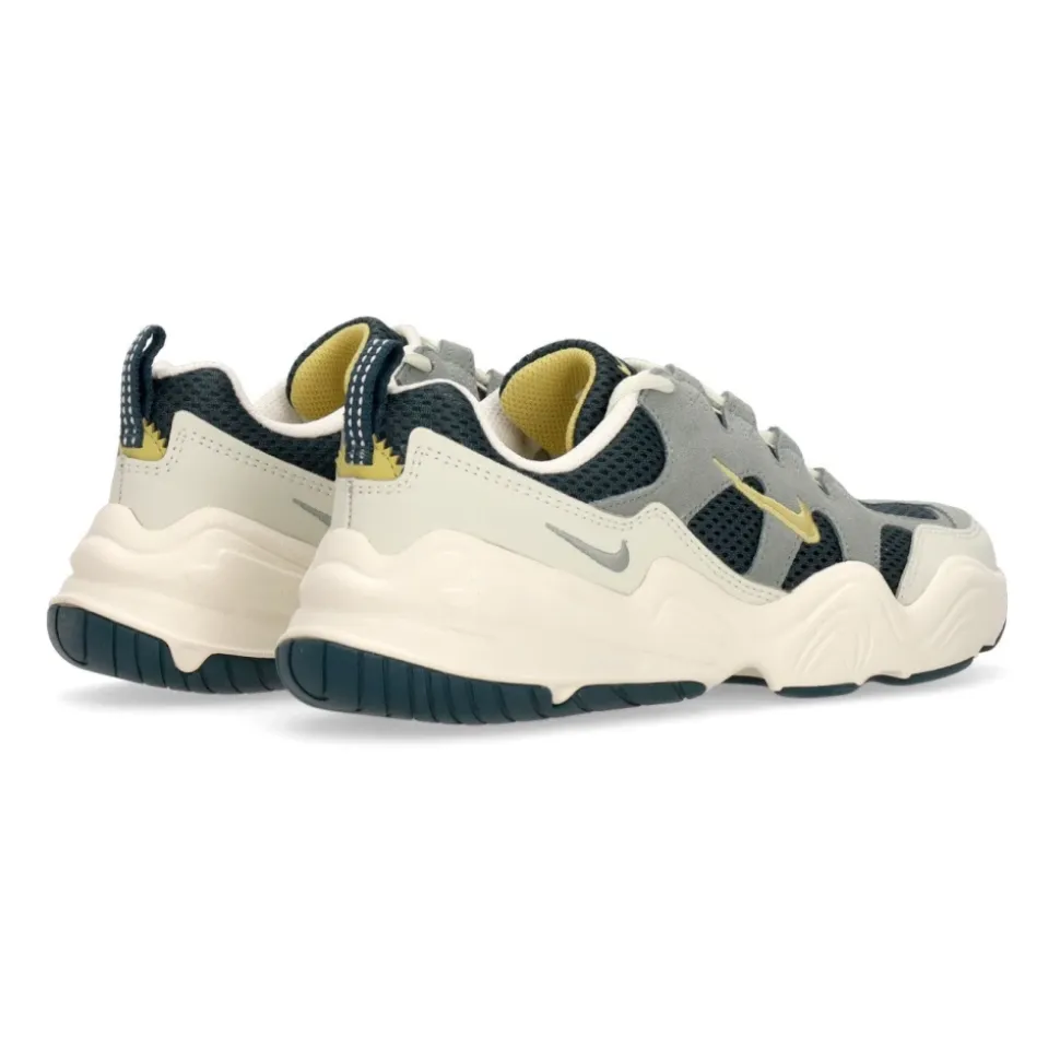 Tech Hera Low Sneaker