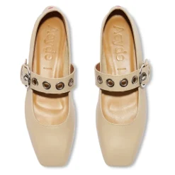 UMA Eyelet Nappa