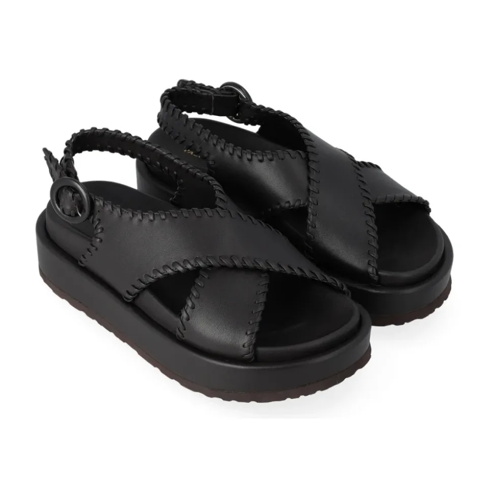 Ursula Sandal