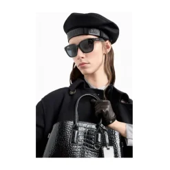 Wool Cloth Beret with Leather Logo Ribbon