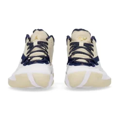 Zion 1 Basketball Shoe