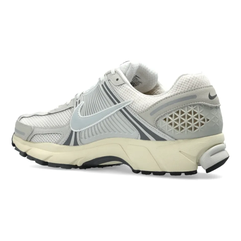 Zoom Vomero 5 Sneakers